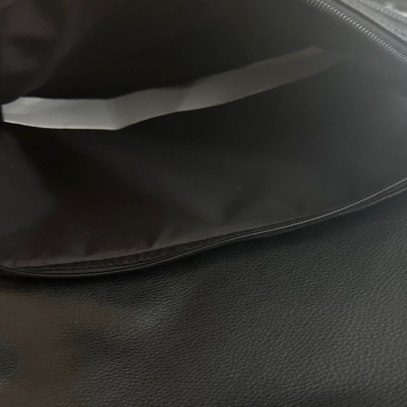 Michael Kors Men's/Women’sBlack Leather Backpack - Picture 2 of 8